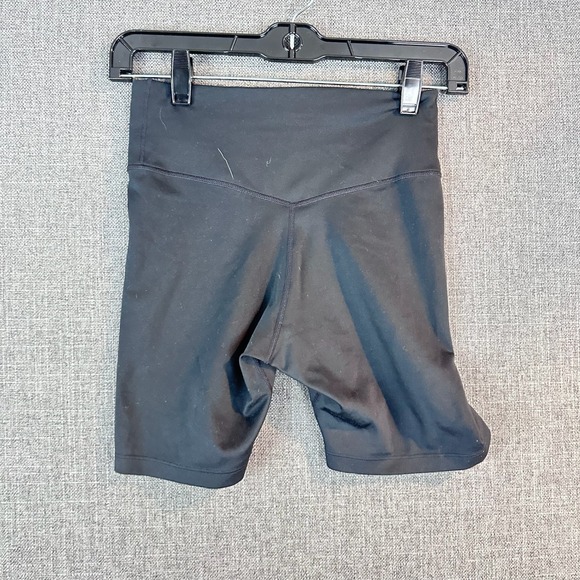 Nike Dri-FIT Black Compression Bike Shorts Women's XS Athletic Workout Fitness - Picture 2 of 6